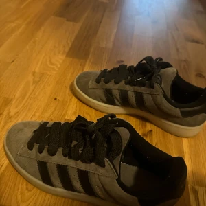 Campus 00S - Snygga campus som är använda sparsamt! 