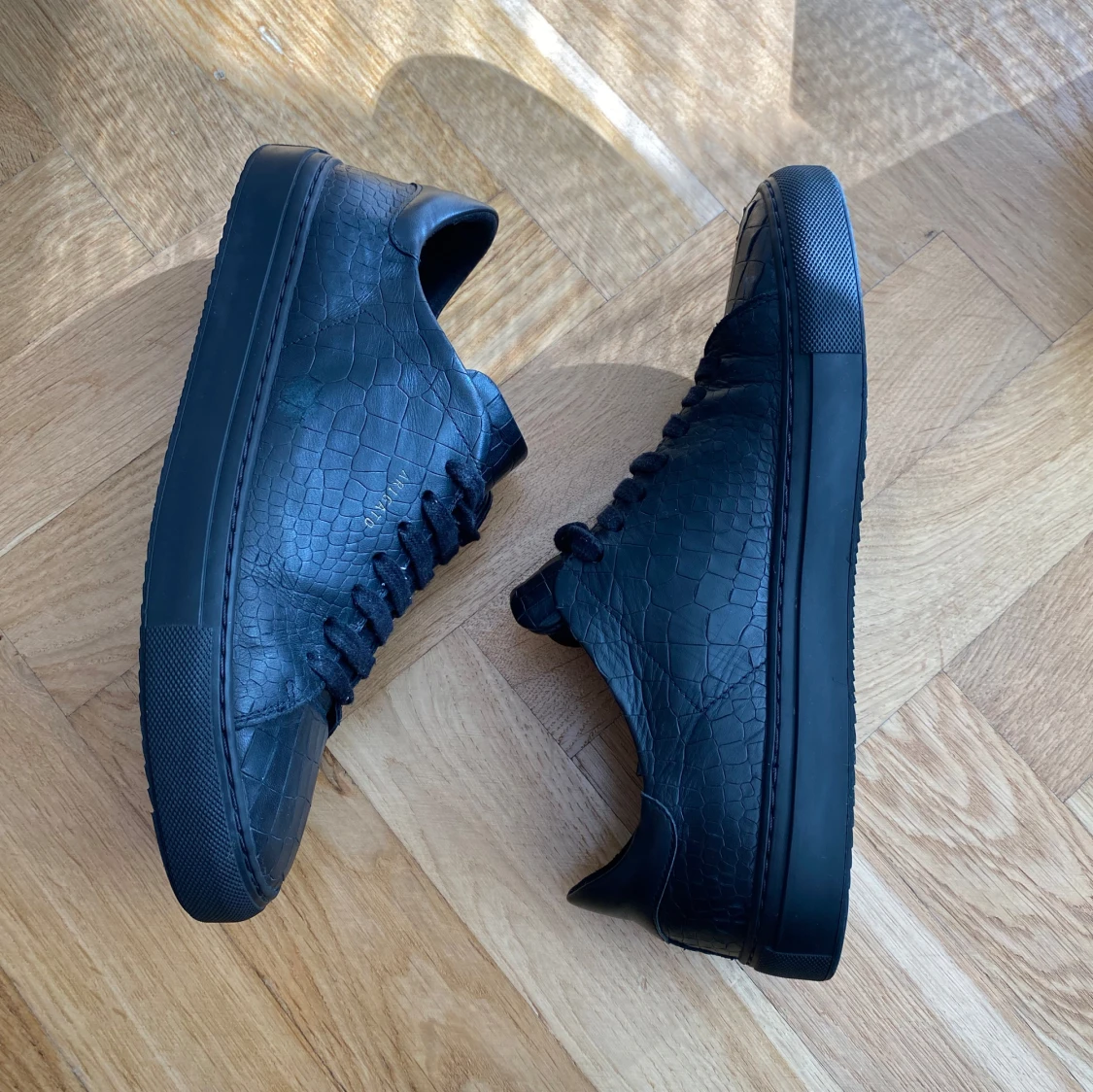 Axel Arigato Croc Embossed - 90