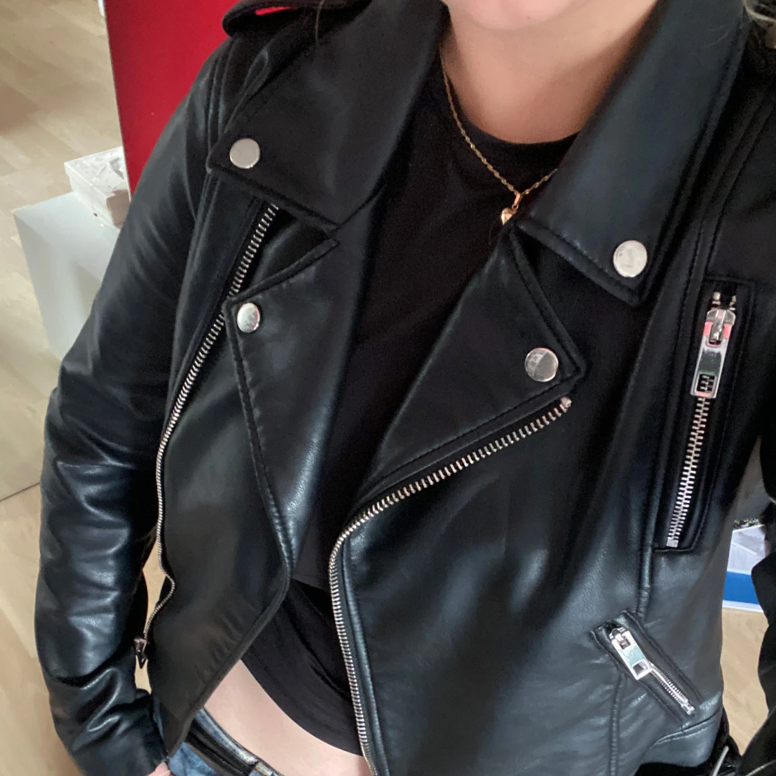 Svart Läderjacka - 91