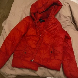 Vinterjacka  - I bra skick, använt några gånger.