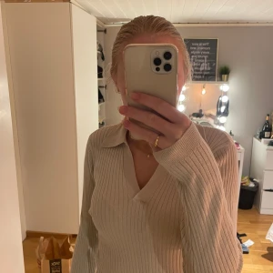 Långärmad tröja - Endast använd en gång!