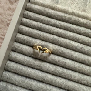 Bff ring - Bra skick och fin guldig ring💘