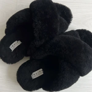 Inuiki - Tofflor från Inuiki