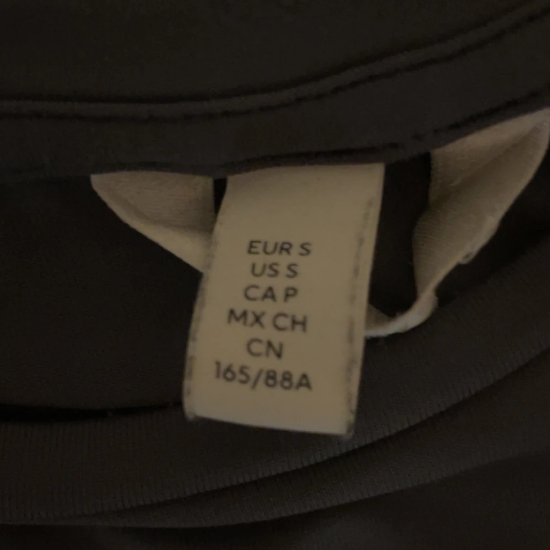 Skims liknande t-shirt  - 92