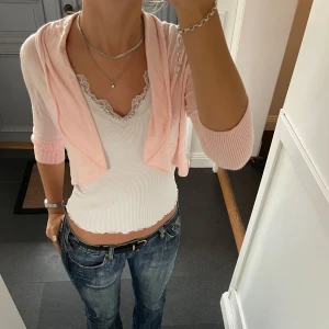 Rosa bolero  - Rosa bolero från InWear i storlek M, passar även S. Fint skick. Använd gärna köp nu!