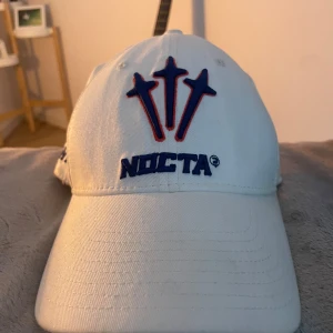 Nike x Nocta keps - Köpt här på plick, den är i bra skick. Säljer den då jag inte använder den🤗