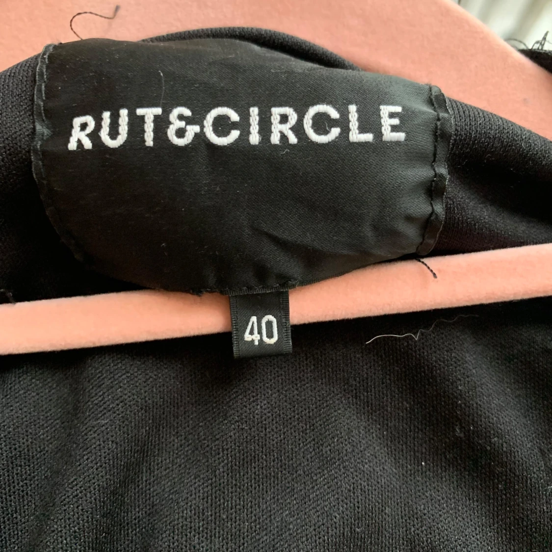 Lurvig festjacka/kofta från Rut & Circle - 90