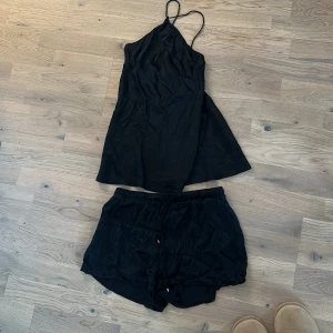 Intimissimi silk topp och shorts  - 🖤