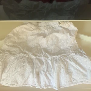 Kjol - Super snygg kjol som inte kommer till användning 