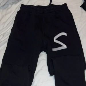 Mjukis oversize - Oversize mjukis i grymt material! Unisex.