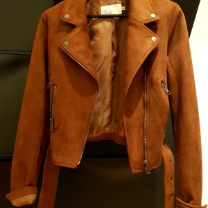 Jacka nelly xs s  - Jacka nelly xs s i fint skick 