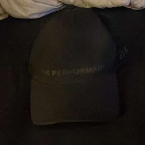 Peak performance keps - One Size top skick har aldrig använt.