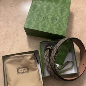 Gucci bälte - Använt en gång, box tillkommer, bag osv