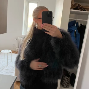 Pälsjacka  - Superfin pälsjacka som inte kommer till användning 🙌🏻