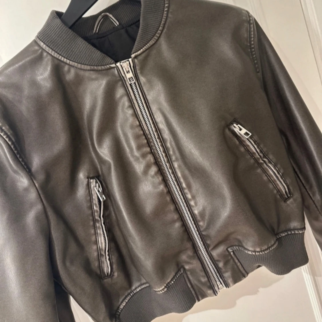 Zara läderjacka  - 90