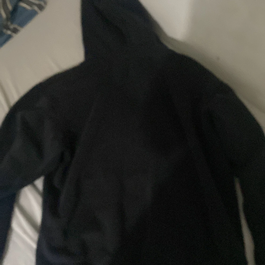 Svart hoodie från Jack&Jones - 1