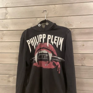 Philipp Plein hoodie - Galet kattig pp hoodie du kmr få ALLA benätz med denna, nypris 8000kr