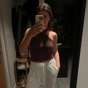 Brun halterneck topp från BikBok - Aldrig använt🤎