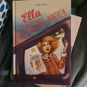 BÖCKER 10 kr per - Girl it böcker (varje bok kommer med en gratis present)