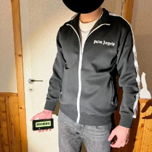 Palm angels kofta - super fin men kommer tyvärr inte till användning ❤️