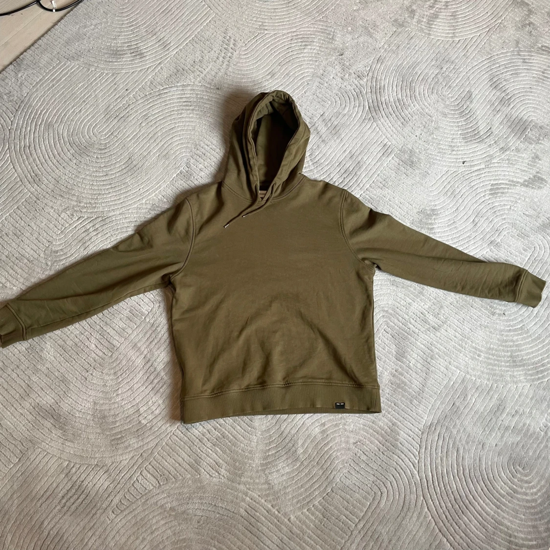 Olivgrön hoodie från Samsøe Samsøe