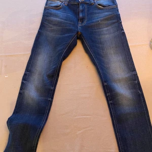 Nudie jeans Thinn Finn Helt nya - Snygga och helt nya jeans från Nudie// Storlek: W31 L30// Prislapp kvar// Modell: Thinn Finn (slim)