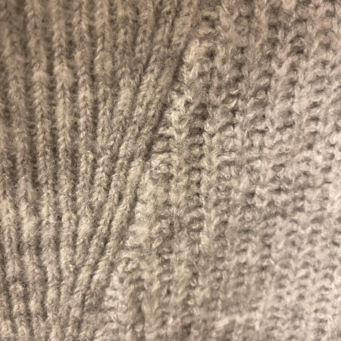 Grå stickad tröja från Pull&Bear - 2