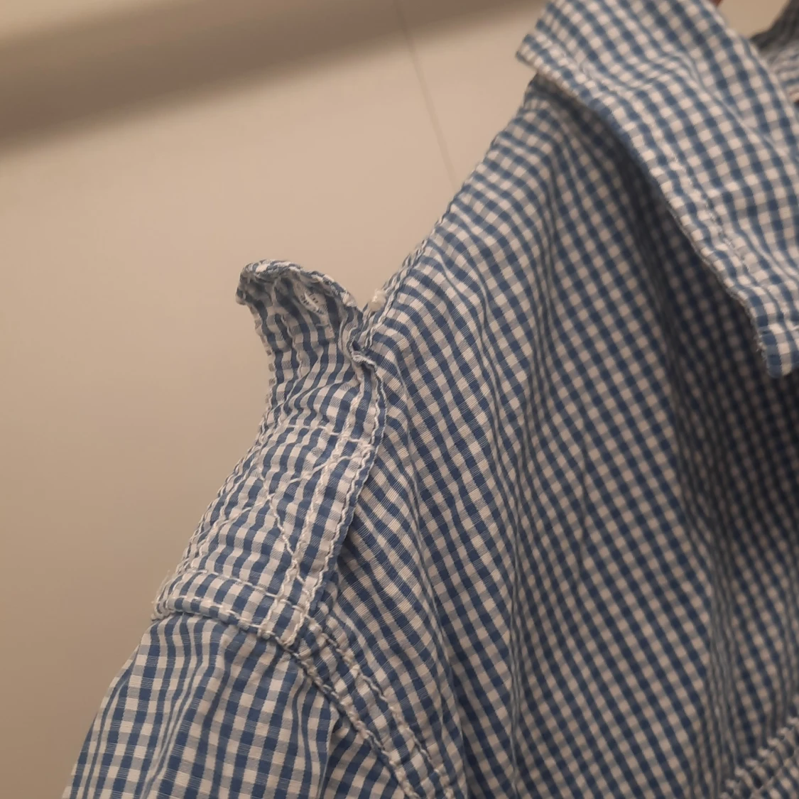 Blå och vit rutig skjorta från Tommy Hilfiger - 4