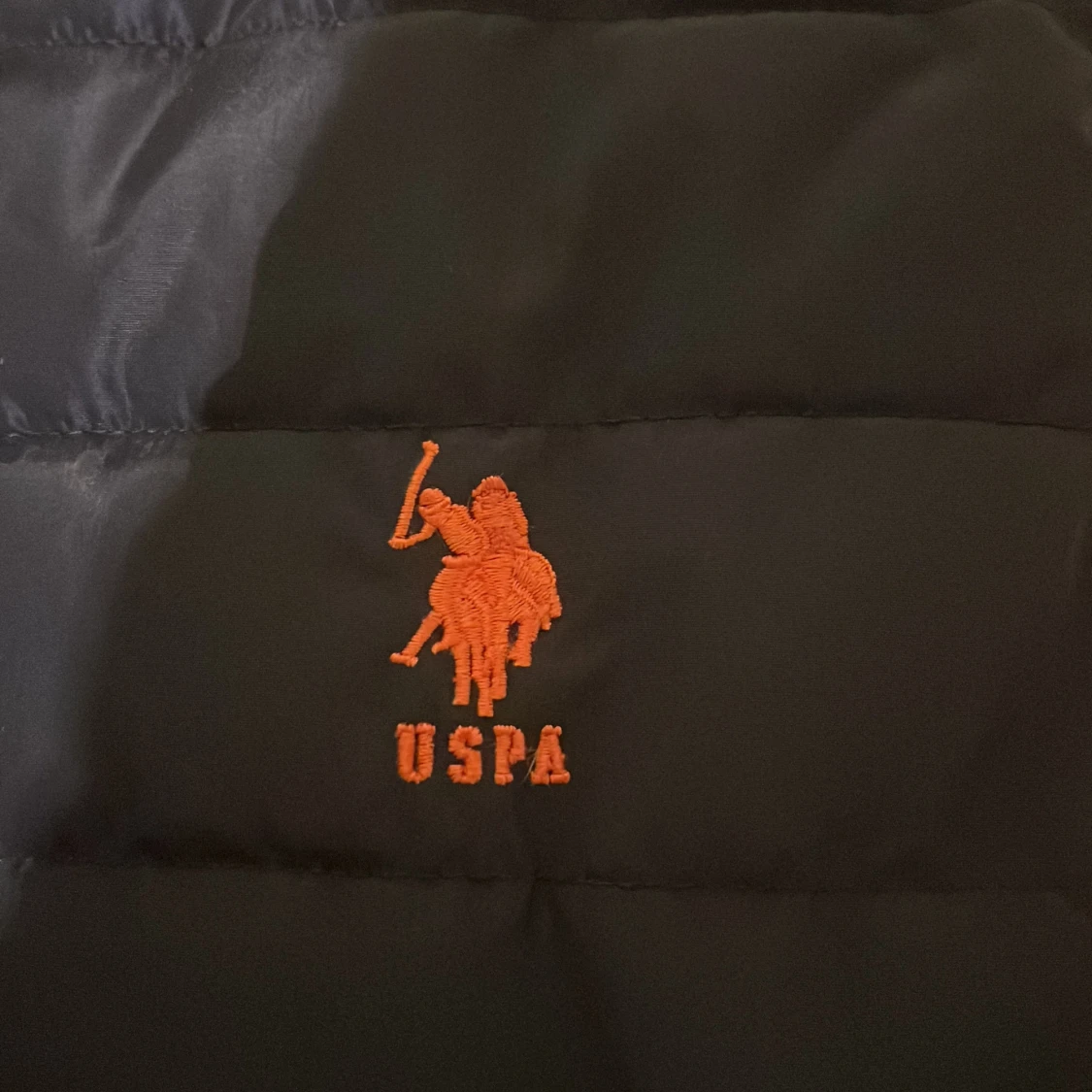 Vändbar dunväst från USPA - 1