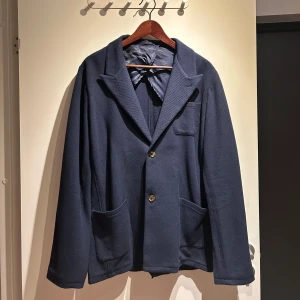 John Henric stickad kavaj - John Henric stickad kavaj, Storlek XL, aldrig använd 