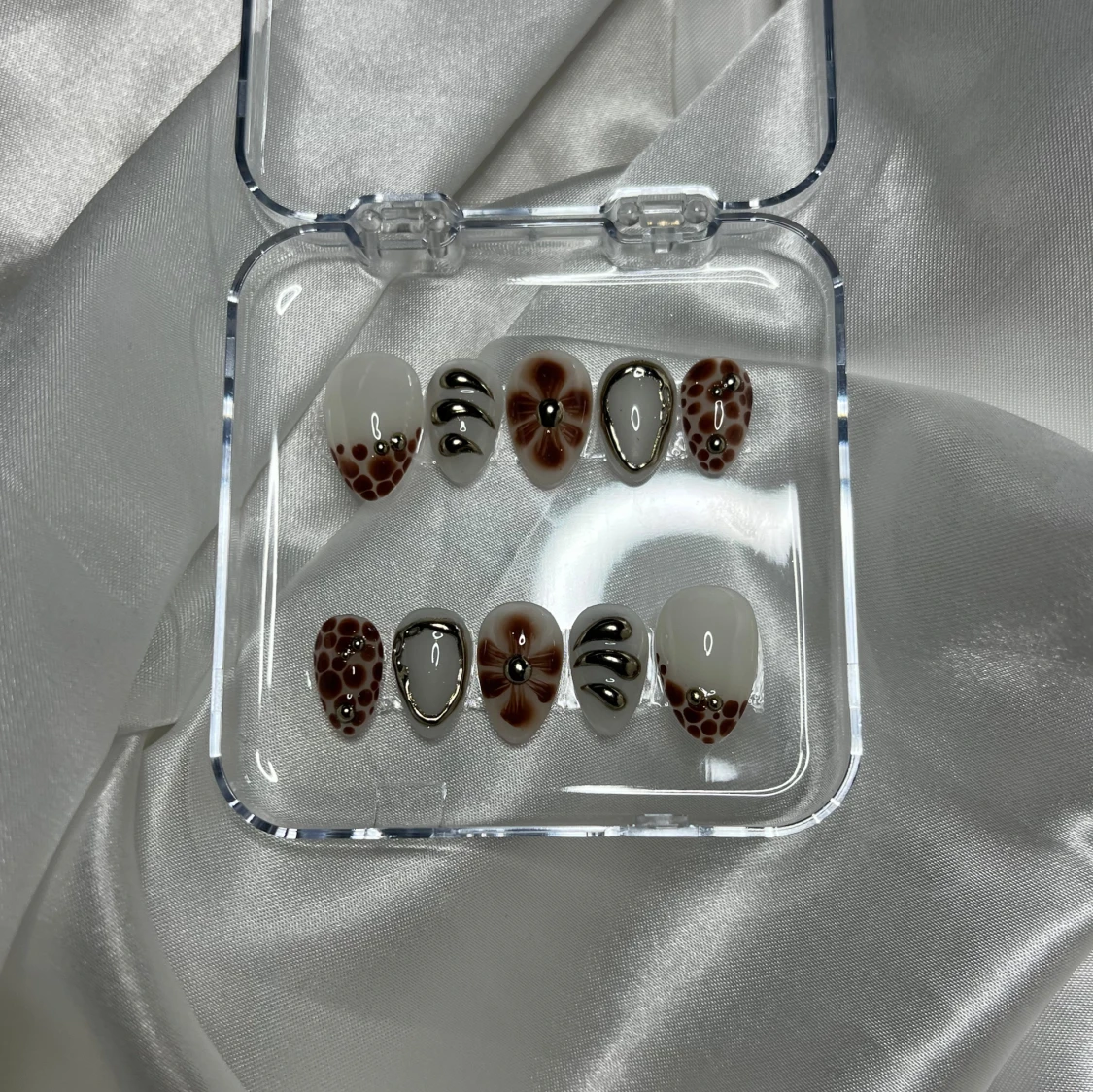 Bloom Short Almond - 3