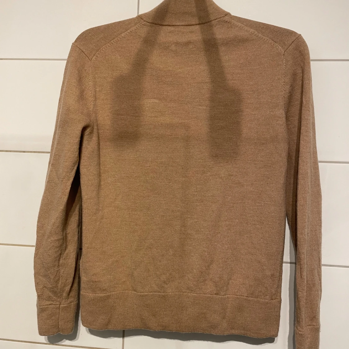 Beige merinoulltröja från These Glory Days - 2