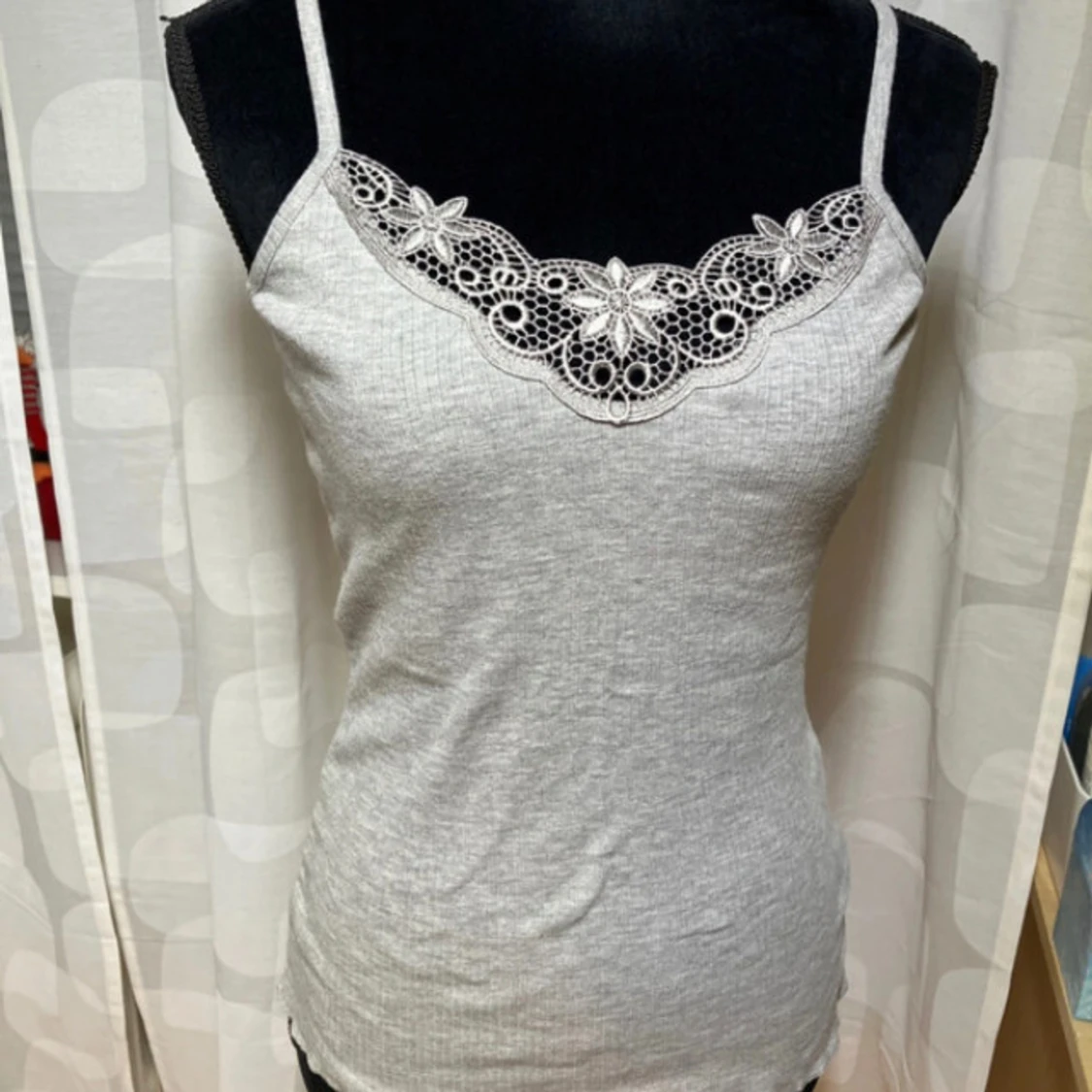 Linne med spets från ONLY