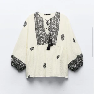 Sommar blus💕 - Aldrig använd med prislapp kvar💕Stolek S