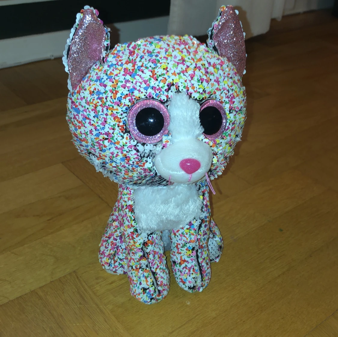 Flerfärgad kattmjukisdjur från Ty