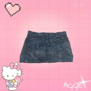 Guess kjol - Jättefin kjol från Guess. Säljer då den inte passade mig. Aldrig använd enligt tidigare säljare