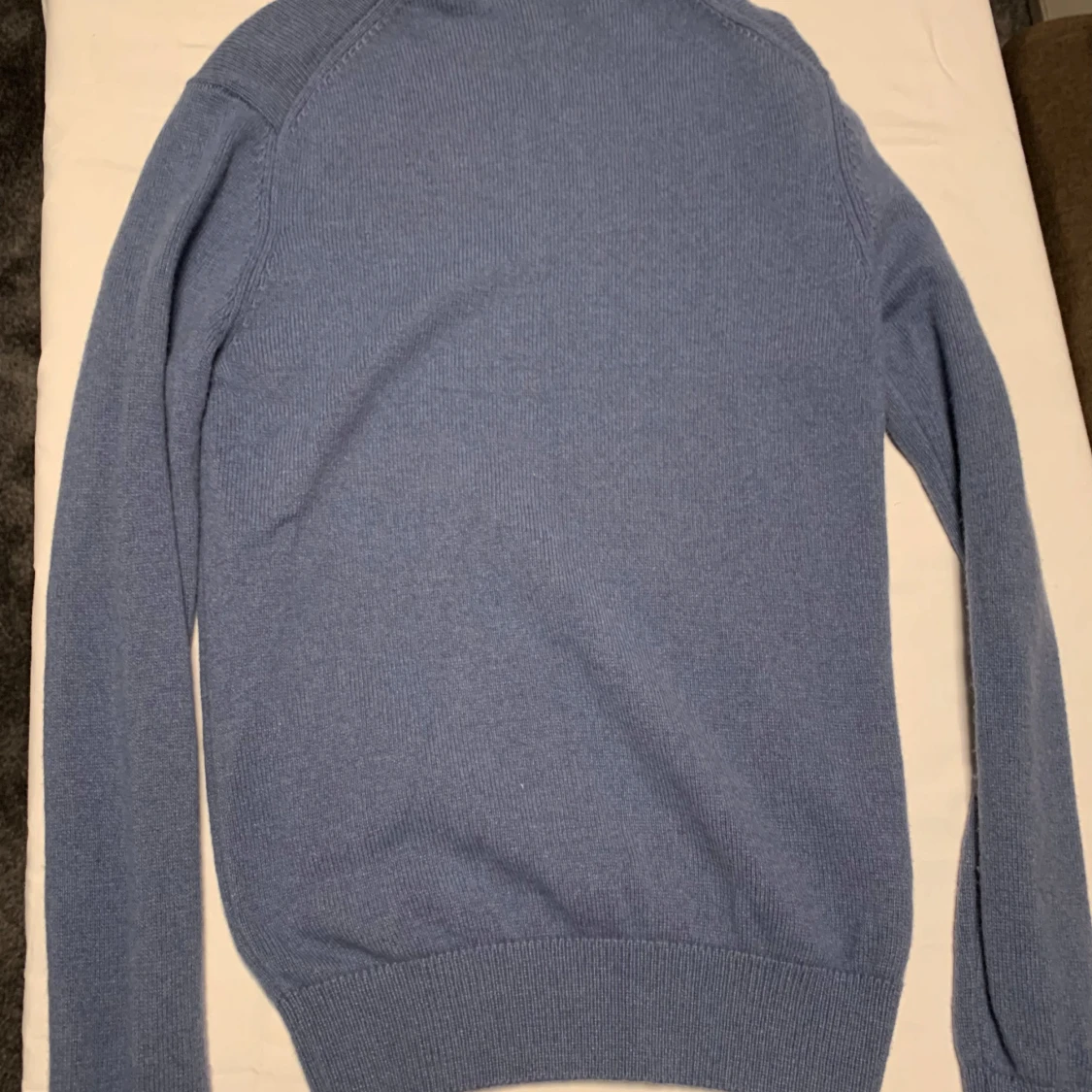 Blå stickad tröja från Mango - 2