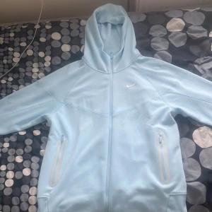  NOCTA Nike  - Har använt den en gång passar inte mig längre storlek Xl men passar också L 