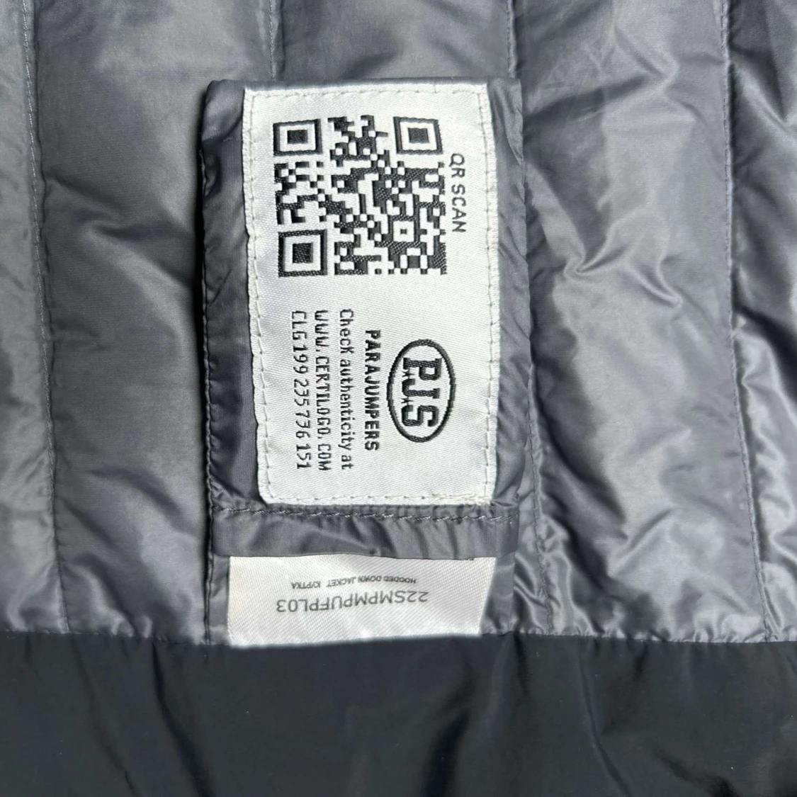 Grå dunjacka från Parajumpers - 4