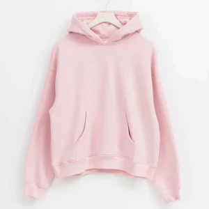 Rosa hoodie - Säljer denna fina ljusrosa hoodien från Gina Tricot i st Xs. Den är använd ett fåtal gånger så skicket är väldigt bra. Ny pris är 360kr men säljer för endast 230kr!😊
