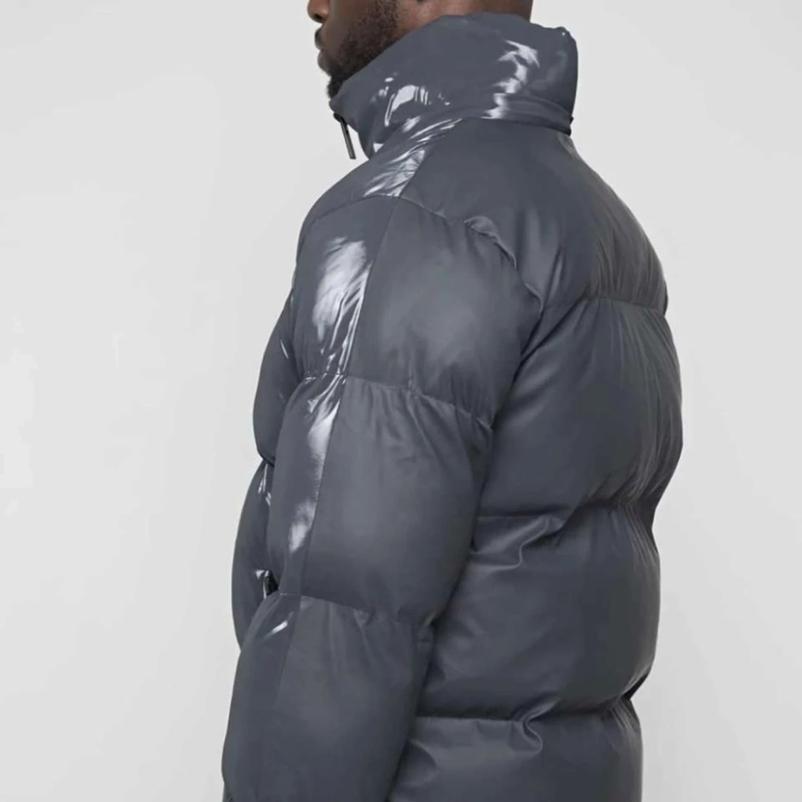 Grå glansig pufferjacka - 91