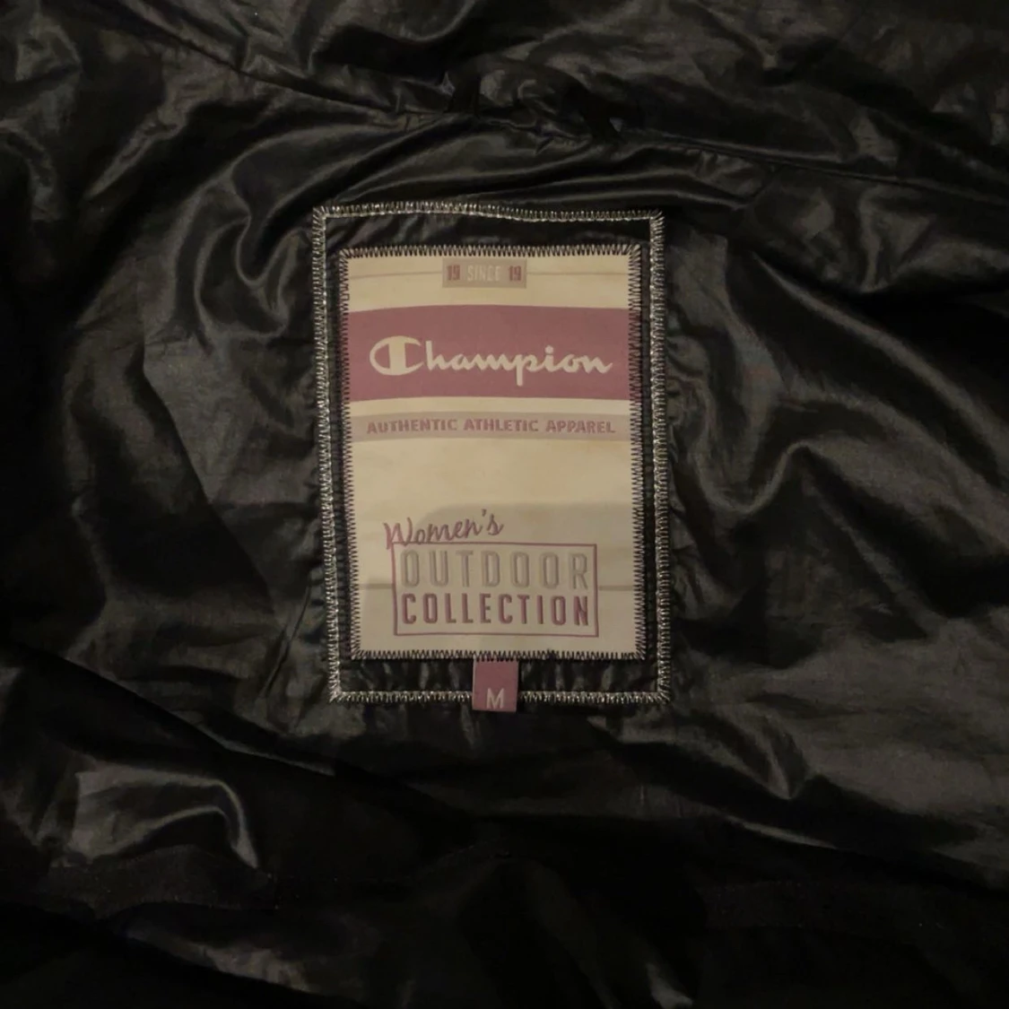 Svart pufferjacka från Champion - 90
