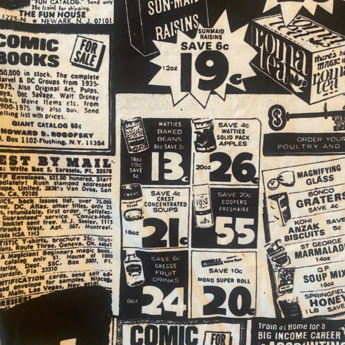 Svartvit tröja med tidningsmönster - 91