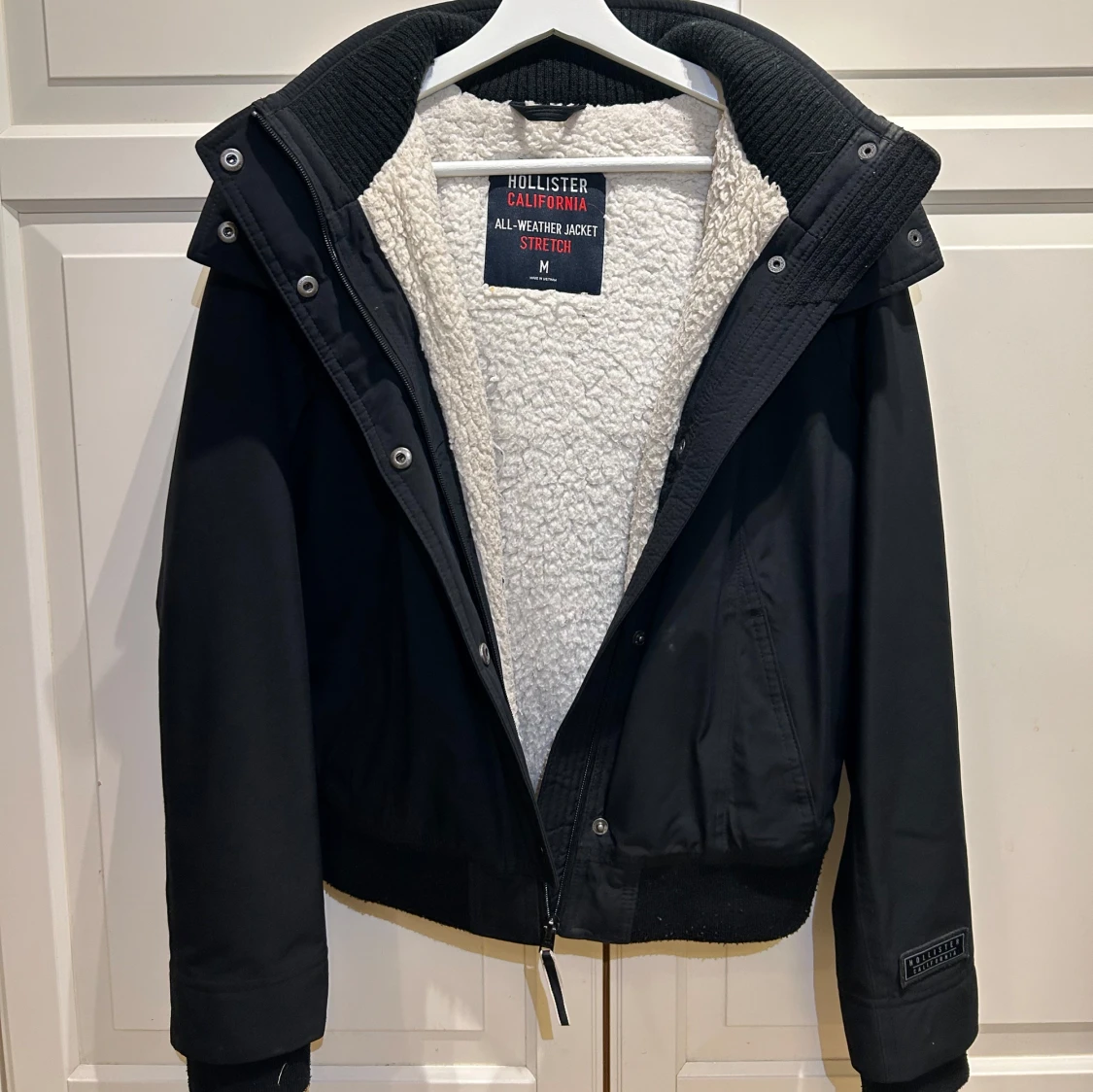 Hollister Jacka - 91