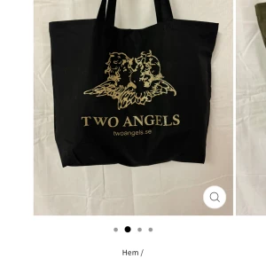 Tygpåse Two angels -  Säljer en helt oanvänd tygpåse från two angels med plasten kvar pris diskuterarbart  ❤️‍🔥🩷