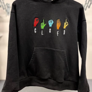 Classified hoodie - Svart hoodie i bra kvalitet från Classified. Storlek small. Fint skick.