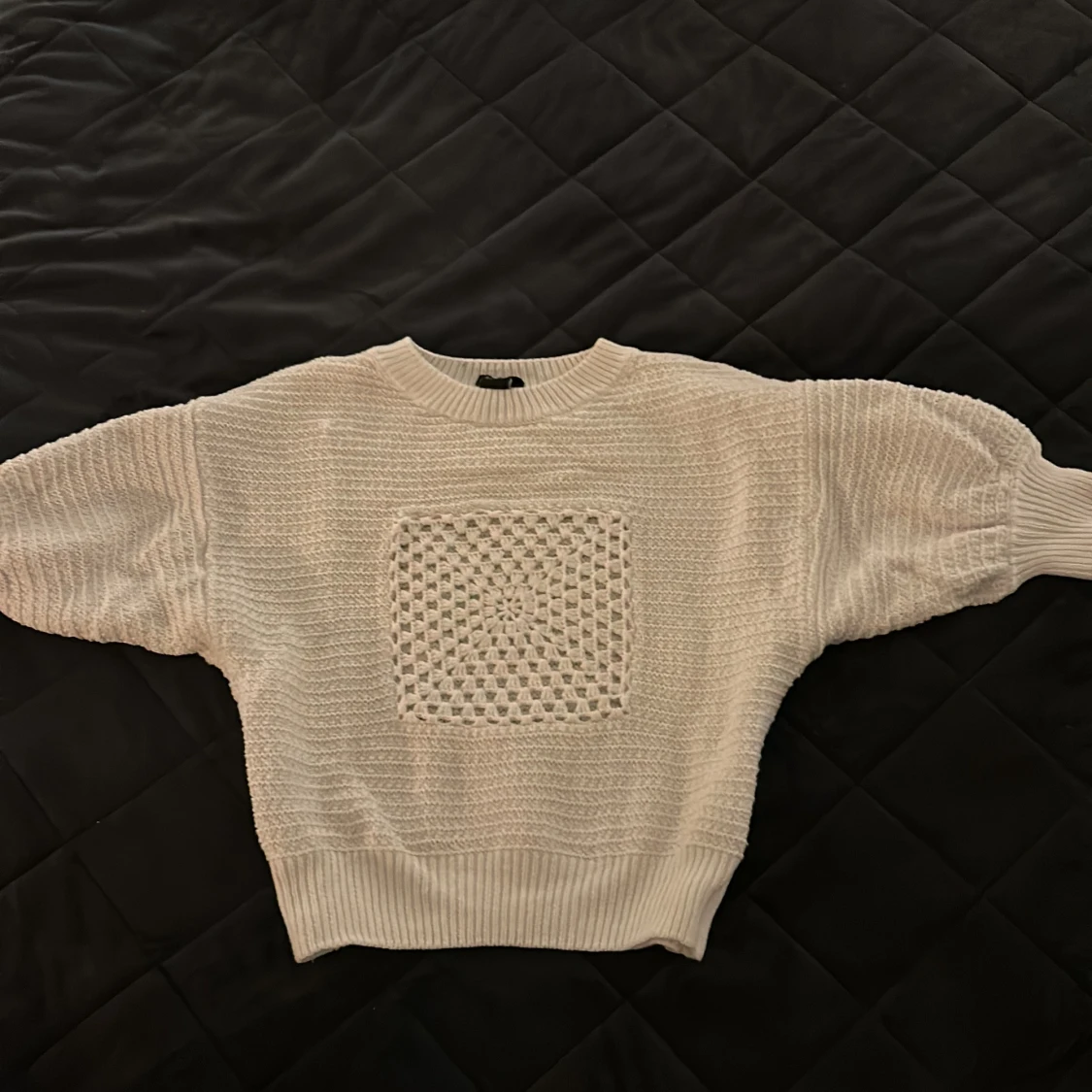 Vit stickad tröja från Lindex