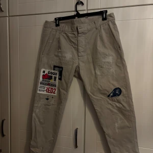 Chinos från DSQUARED2 - Använda en handfull gånger så är som nya. Köpta på johnells