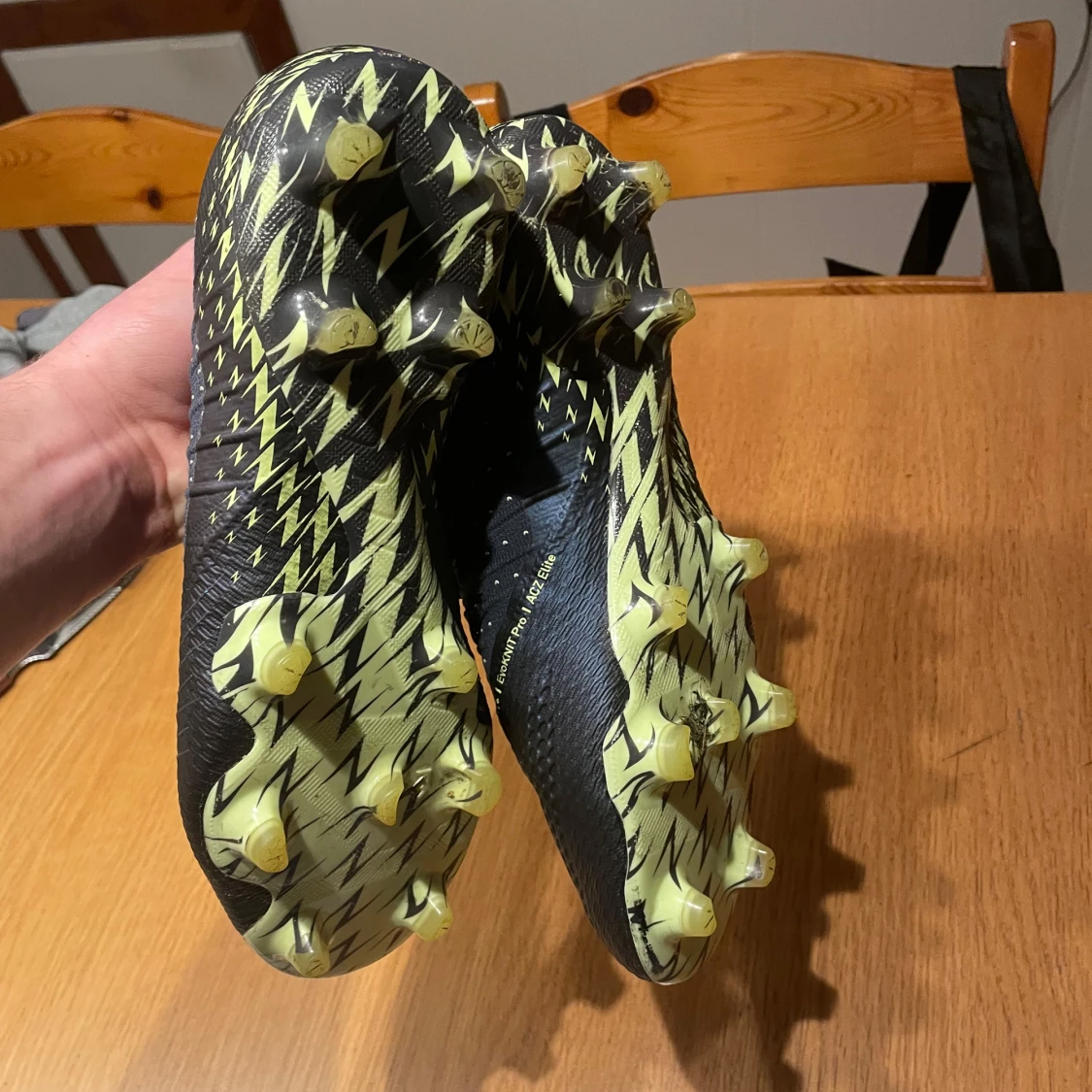 Svarta fotbollsskor från Puma - 93