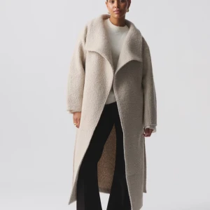 SÖKER - SÖKER!! I storlek xxs eller xs